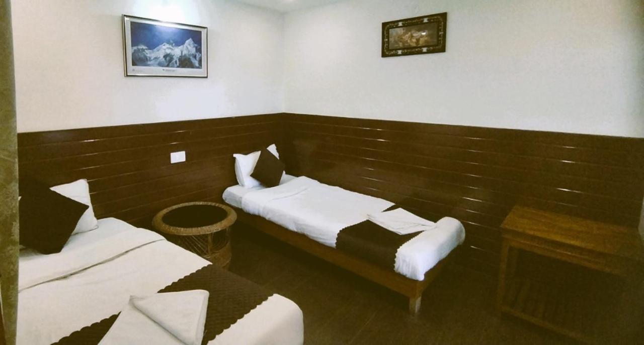 Hotel Kasturi Palace & Restaurant Darjeeling Darjeeling  Exterior photo