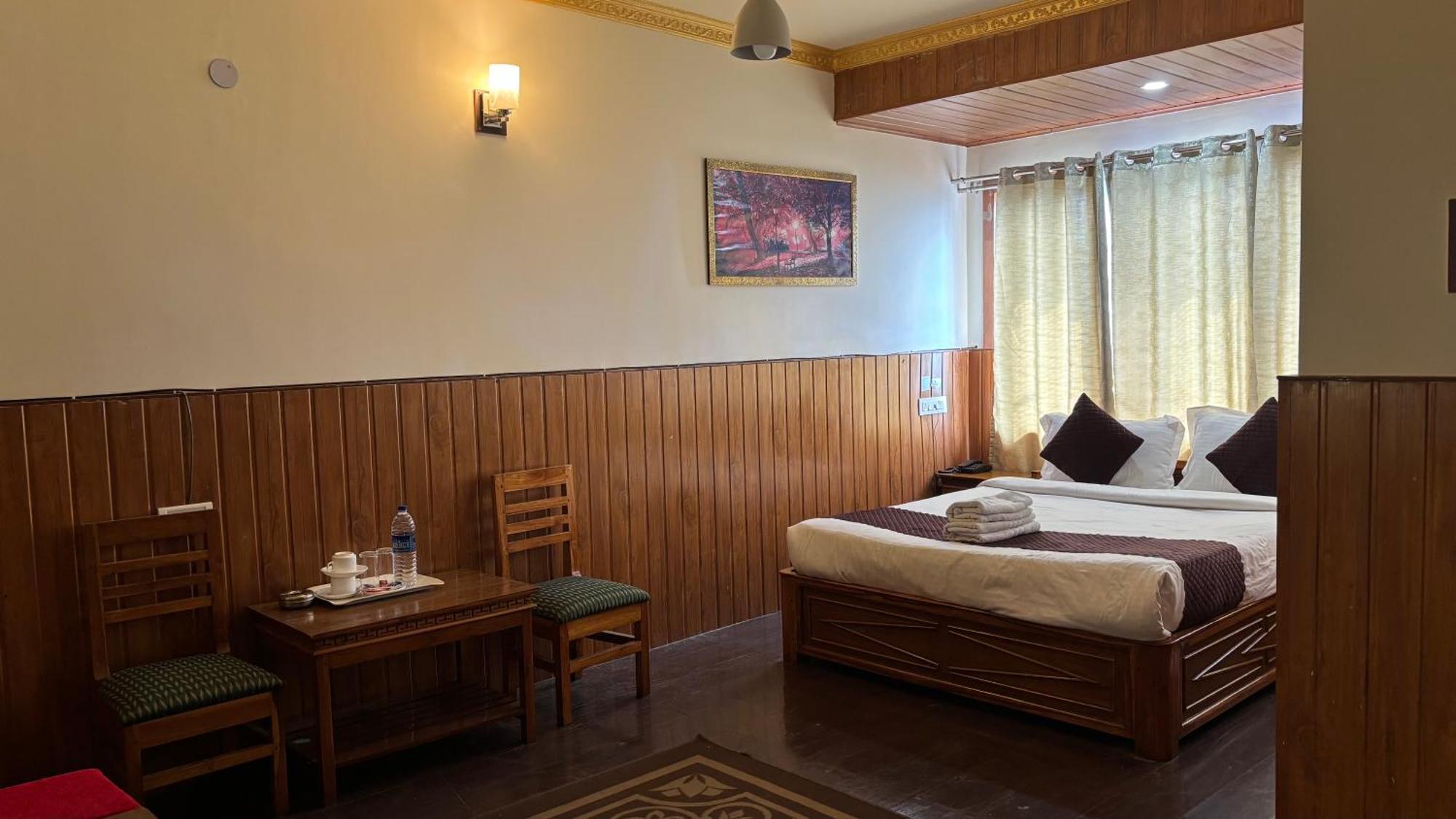 Hotel Kasturi Palace & Restaurant Darjeeling Darjeeling  Exterior photo