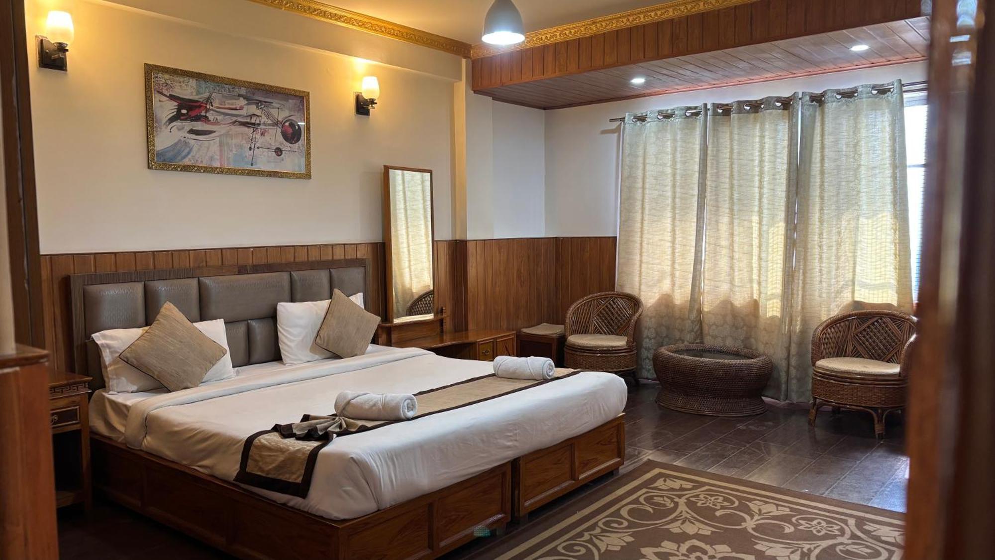 Hotel Kasturi Palace & Restaurant Darjeeling Darjeeling  Exterior photo