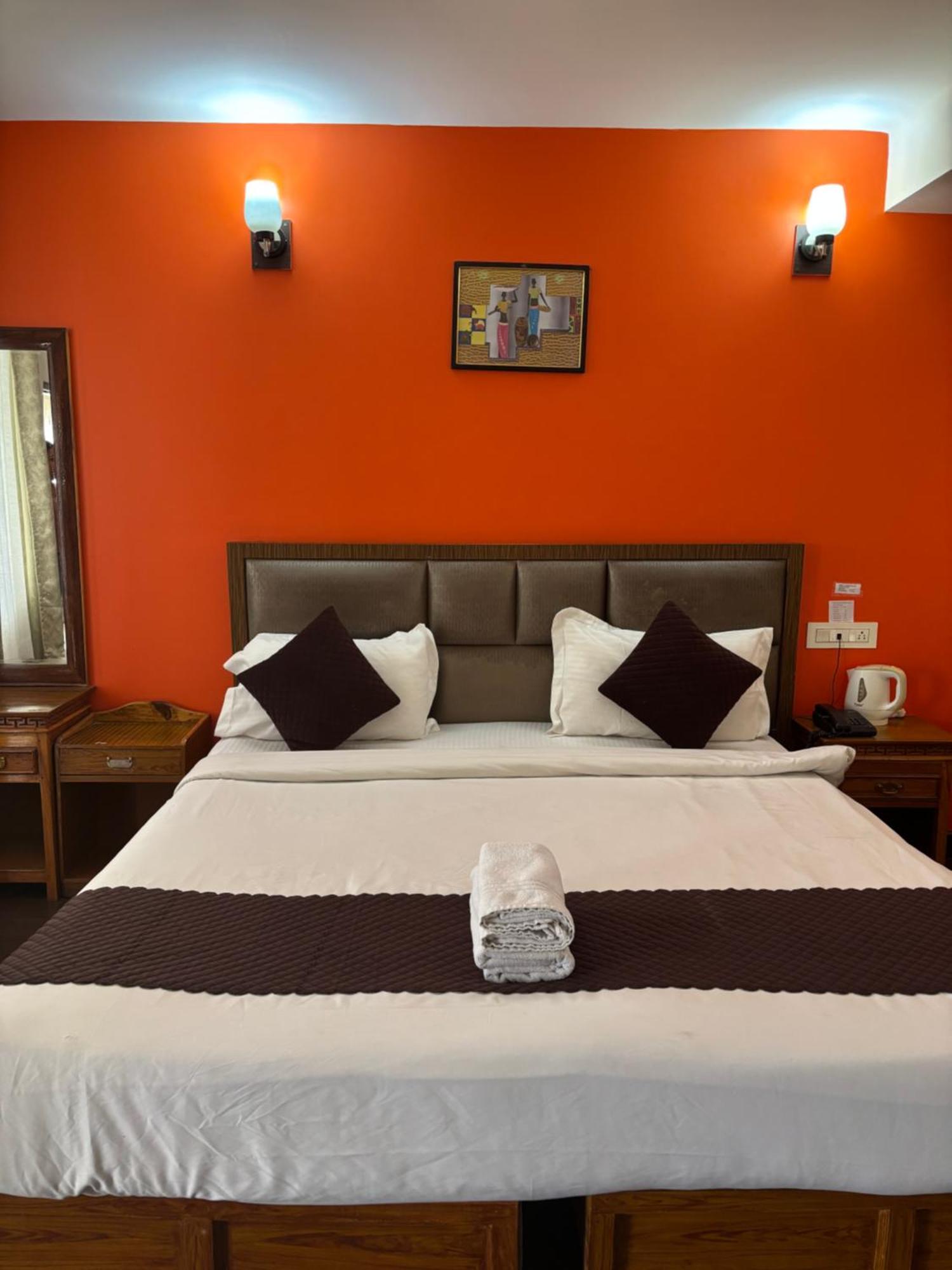 Hotel Kasturi Palace & Restaurant Darjeeling Darjeeling  Exterior photo