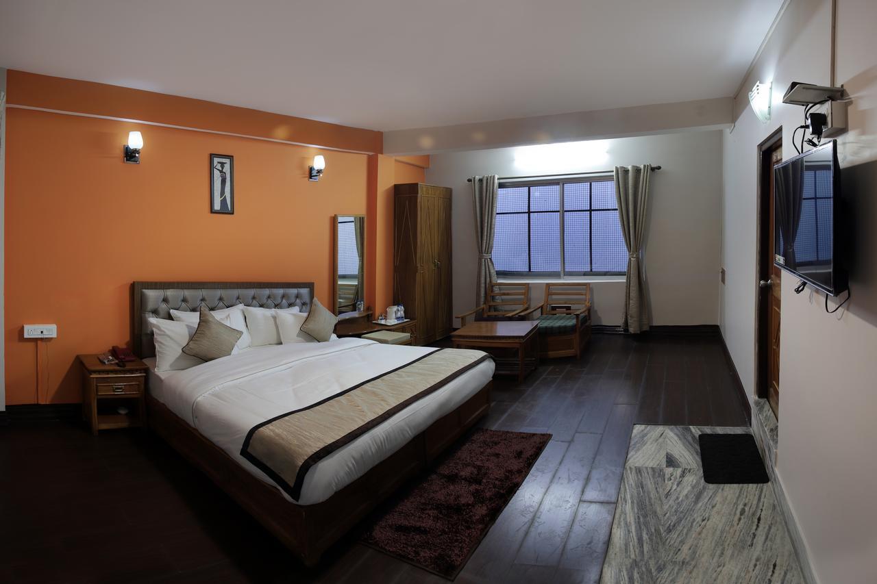 Hotel Kasturi Palace & Restaurant Darjeeling Darjeeling  Exterior photo