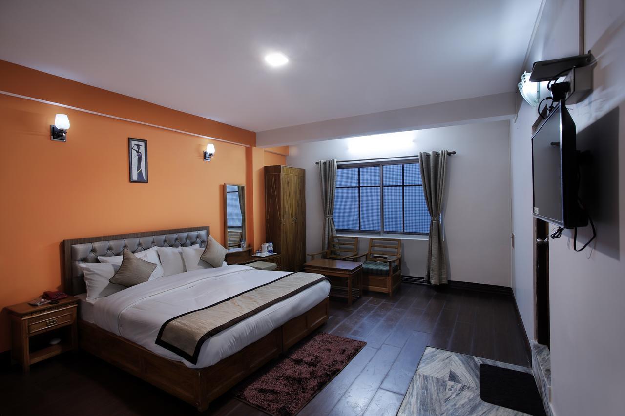 Hotel Kasturi Palace & Restaurant Darjeeling Darjeeling  Exterior photo